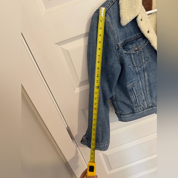 Levi’s Original Trucker Sherpa Jacket - Picture 8 of 9